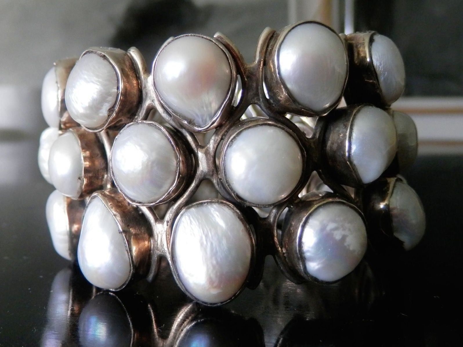 Llan Valls Joies Bracciali & Braccialetti: UNIKAT!! Natural Mabe Pearls Solid 925 Sterling Silver Cuff – Usato da Birsfelden venduto da Brut 3