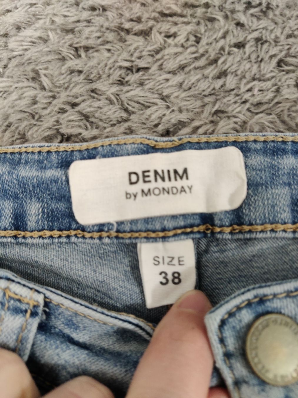 Jeans: Jeans Skinnyjeans Grösse 38 – Gebraucht aus Pieterlen von Saemelili 1