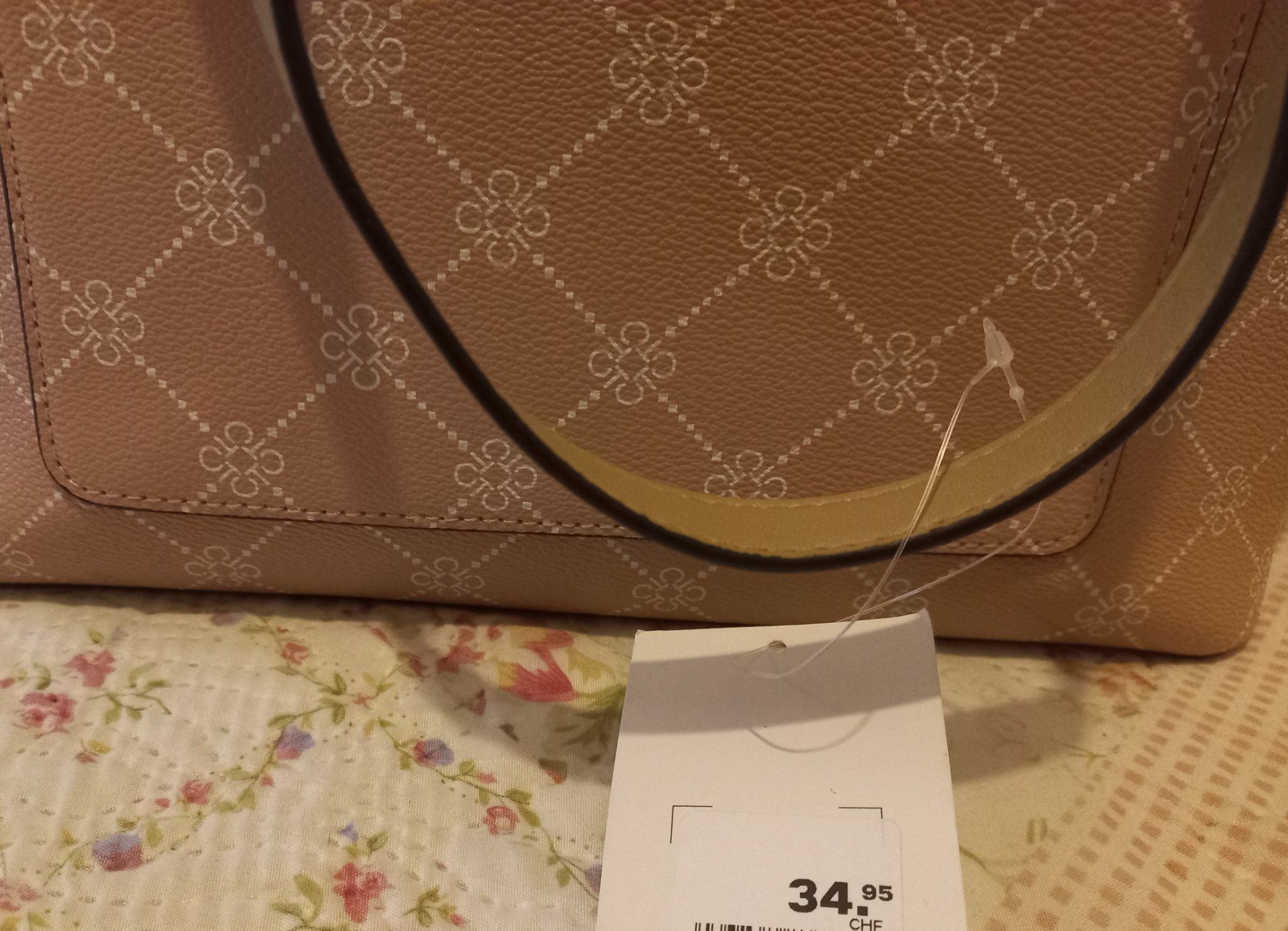 Taschen für Damen: Handtasche – Neu und originalverpackt aus Basel von zaa_7ft5 3