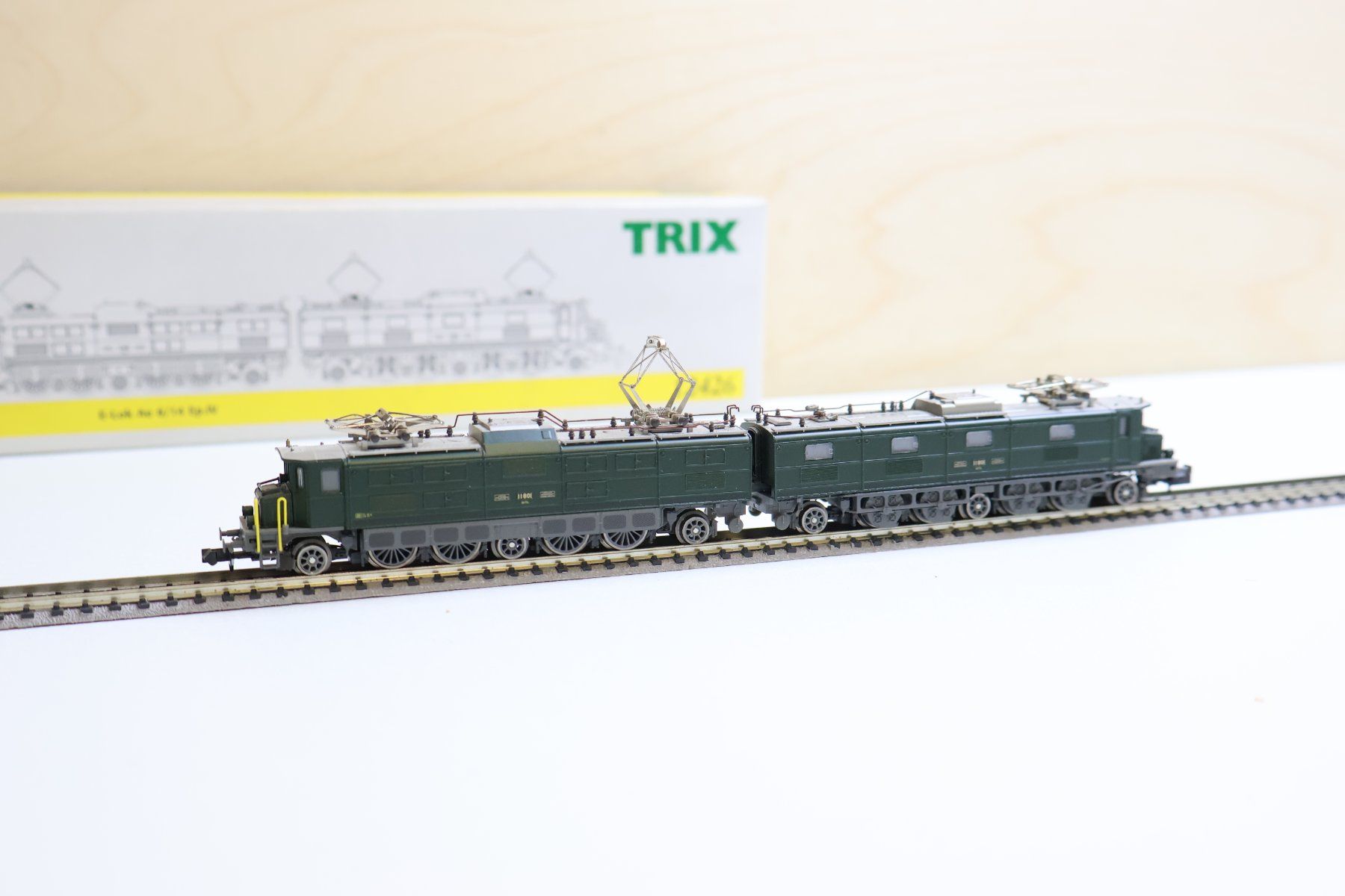 Trix Modellini di ferrovie: Minitrix SBB E-Lok Ae 8/14 - 12426 - Digital Schnitt. Top – Usato da Winterthur venduto da Monstera 3