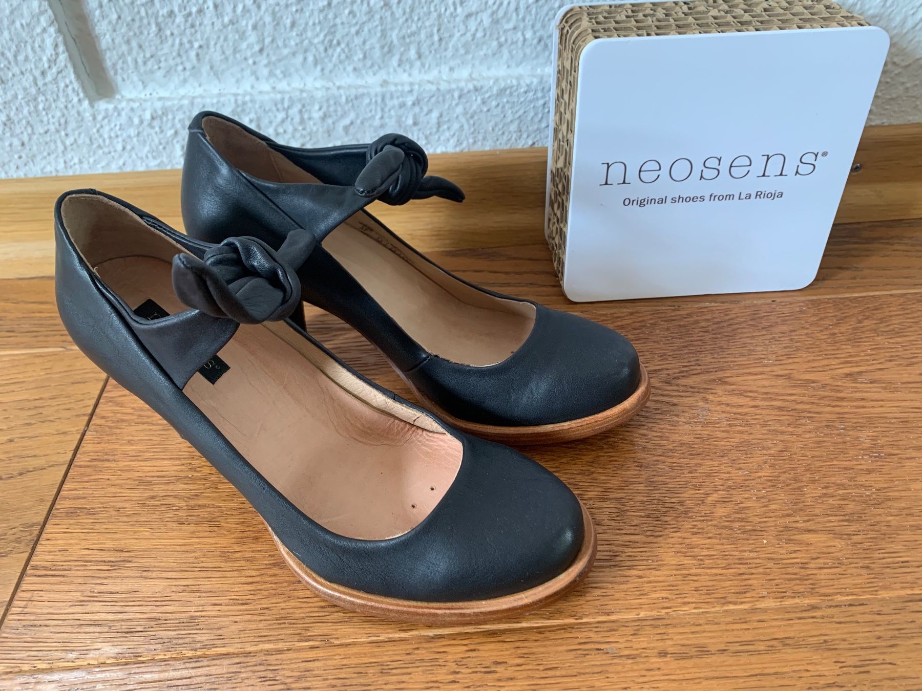 Neosens Scarpe da donna: Neosens Beba 938 napa black Gr.37 – Nuovo (secondo la descrizione) da Zürich venduto da finsti