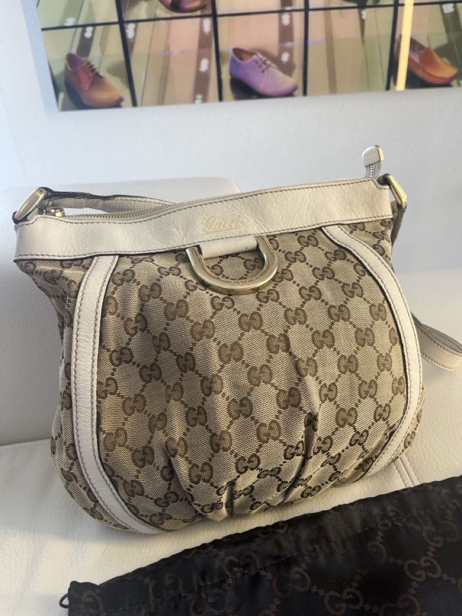 Gucci Sacs femmes: Gucci Abbey-D Ring Crossbody Bag – D'occasion à Sugiez par Vuitton_for_life 1