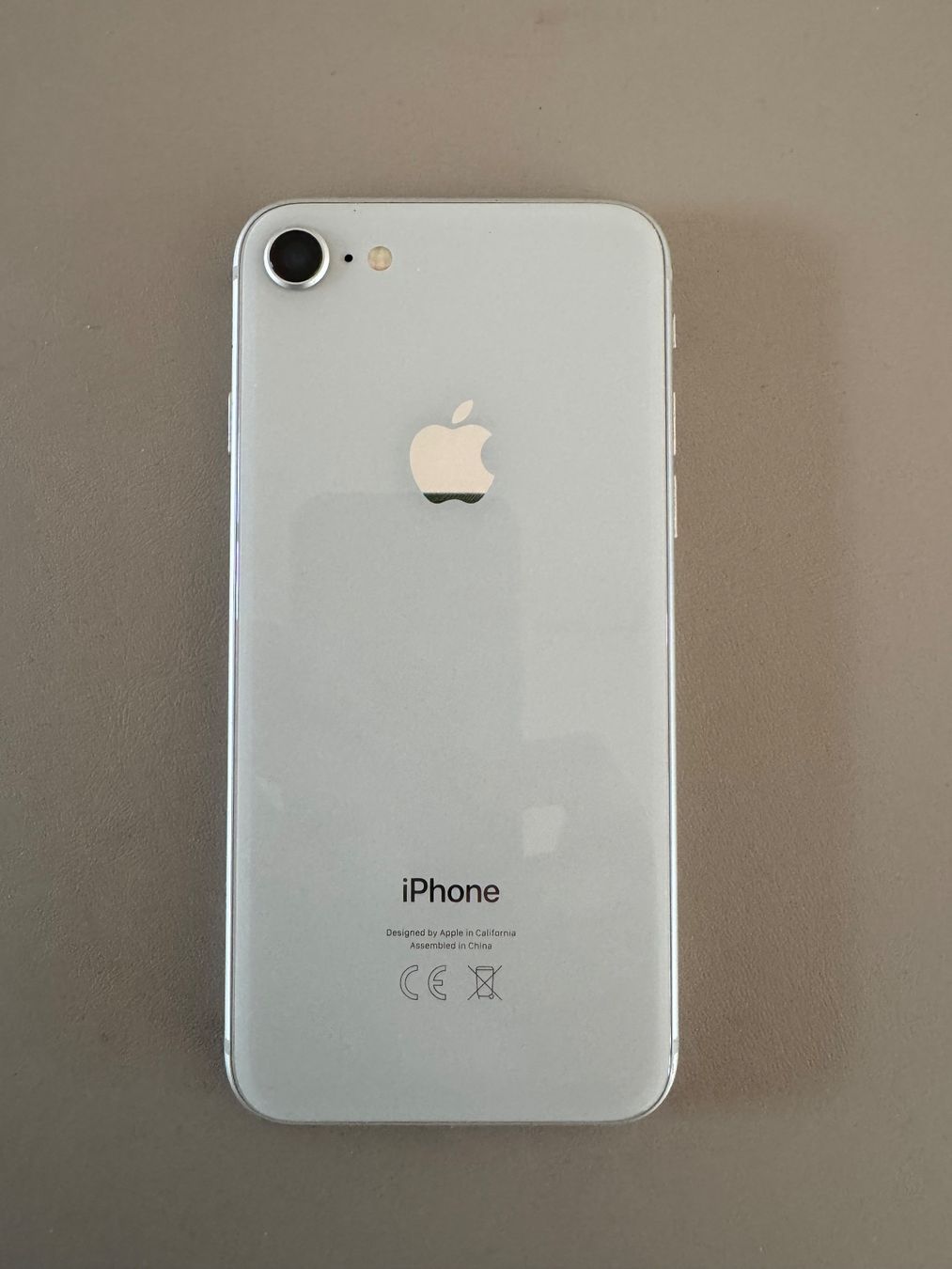 Apple Telefoni cellulari / Smartphones: iPhone 8 – Difettoso da Adliswil venduto da Busys 1