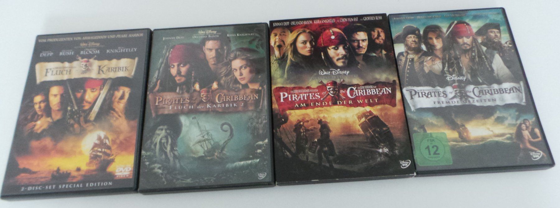 Tutti i DVDs: 4 DVDs "Fluch der Karibik" mit Johnny Depp – Usato da Flamatt venduto da Tattoo18