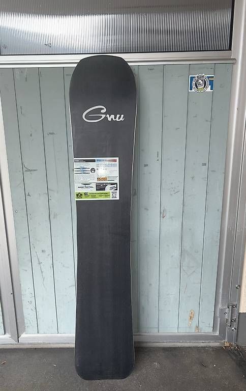 Board: Gnu Hyper 160cm Snowboard  – Nuovo e nell'imballaggio originale da Gstaad venduto da Pure_Snowboarding 3