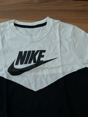 Nike Sport T-Shirt Schwarz/Weiss
