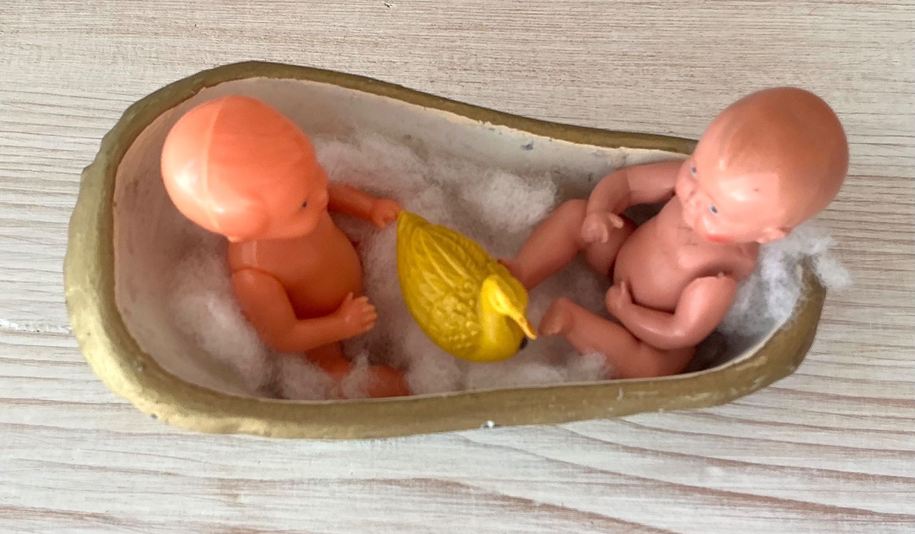Giocattoli: URALTES BLECHBADEWÄNNCHEN MIT ZWEI PÜPPCHEN – Usato da Zell LU venduto da Silvermemory 3