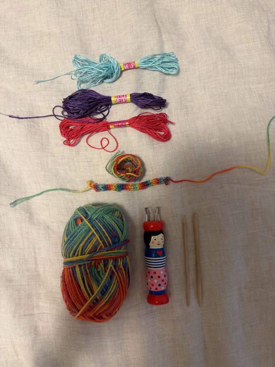Kit bricolage: Strickliesel Set mit Garn – Usato da Freienbach venduto da dan_9rjy 1