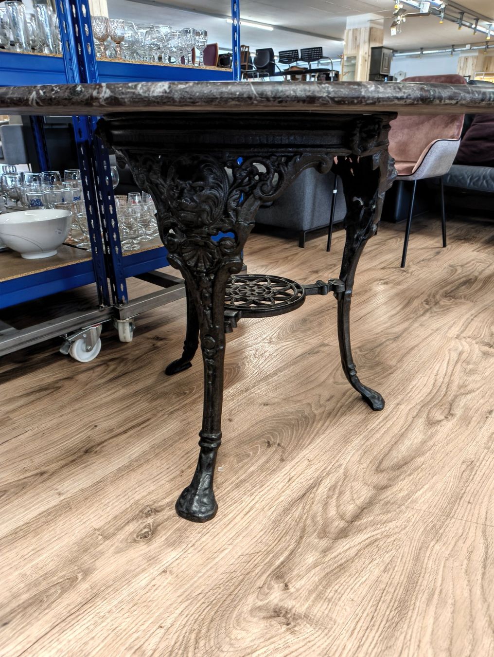 Tavoli: Stein-Metall-Tisch – Usato da Basel venduto da bk_brockibasel 3