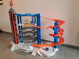 Hot Wheels City Ultimate Garage - Riesige Parkgarage!