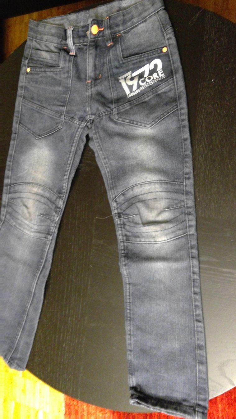 Pantaloni: Kinder-Jeans für Jungen – Usato da Dietikon venduto da ura_5yfp