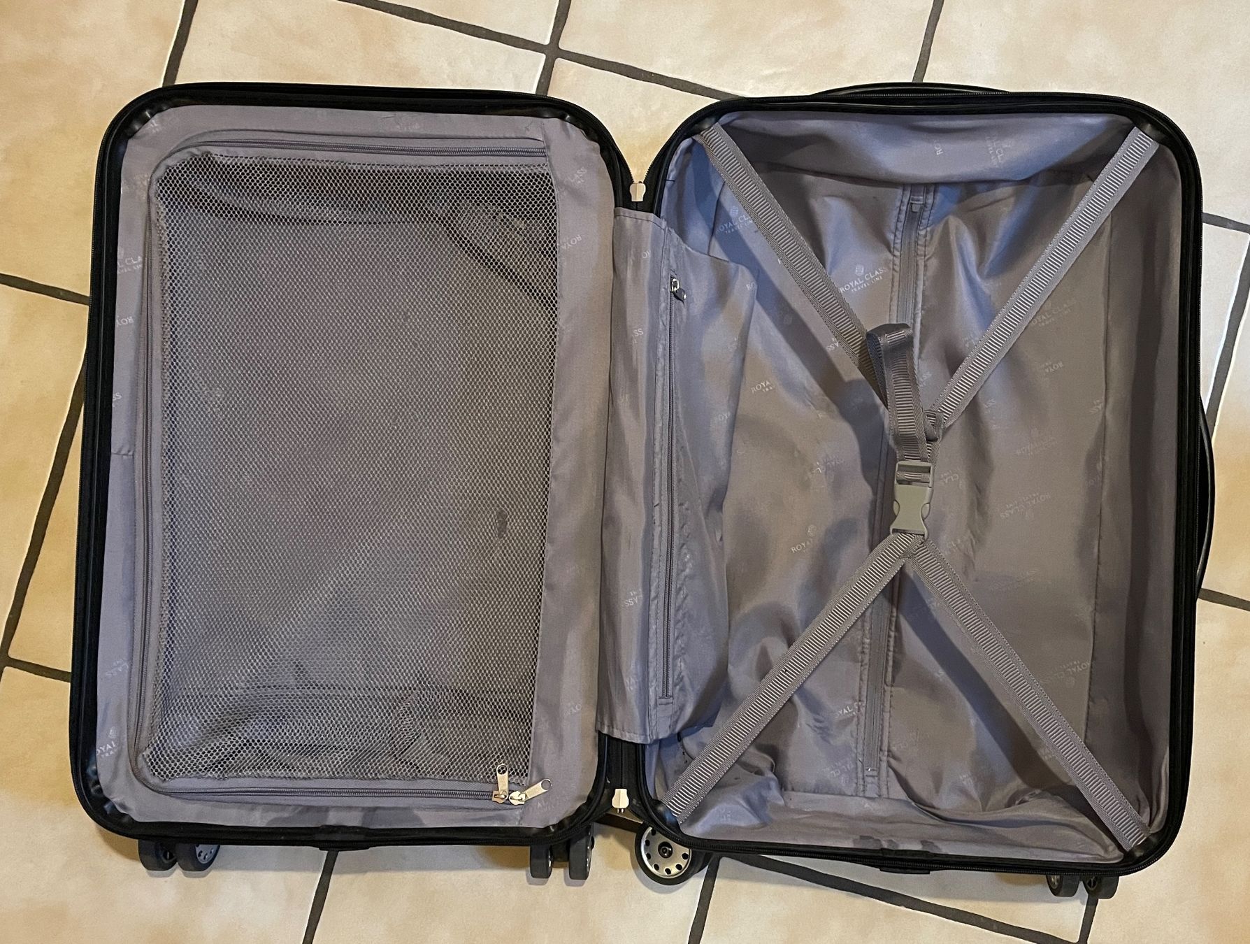 Valigie: Rollkoffer blau – Difettoso da Gümligen venduto da soleil149 2