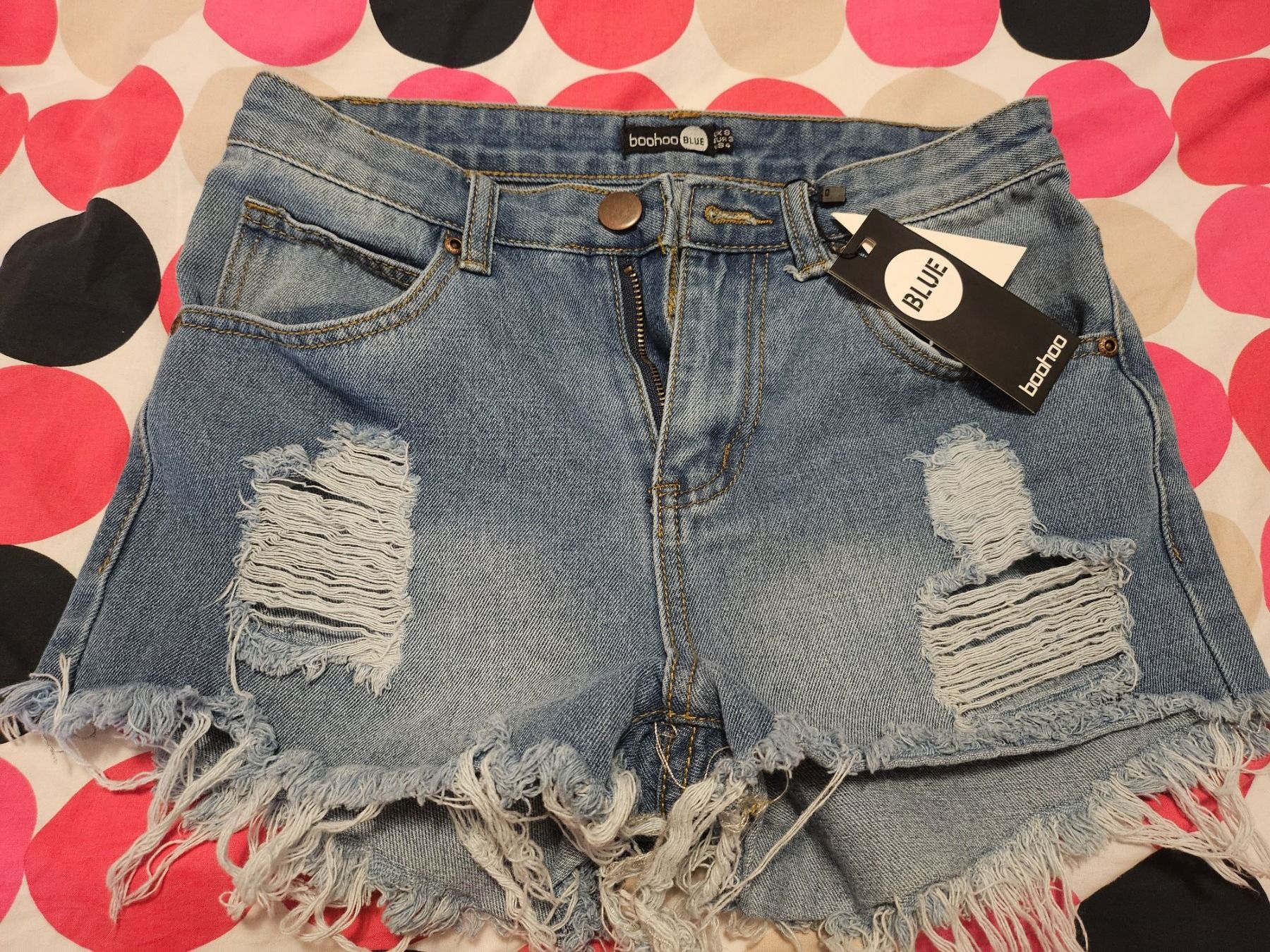 Pantaloni: Jeans shorts gr 36 Boohoo blue – Nuovo e nell'imballaggio originale da Dietikon venduto da Eleda