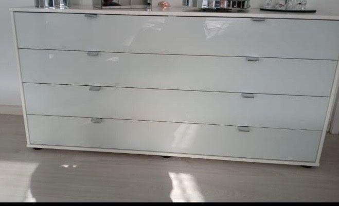 Armadi: Schrank – Nuovo (secondo la descrizione) da Dällikon venduto da raf_hl65 1