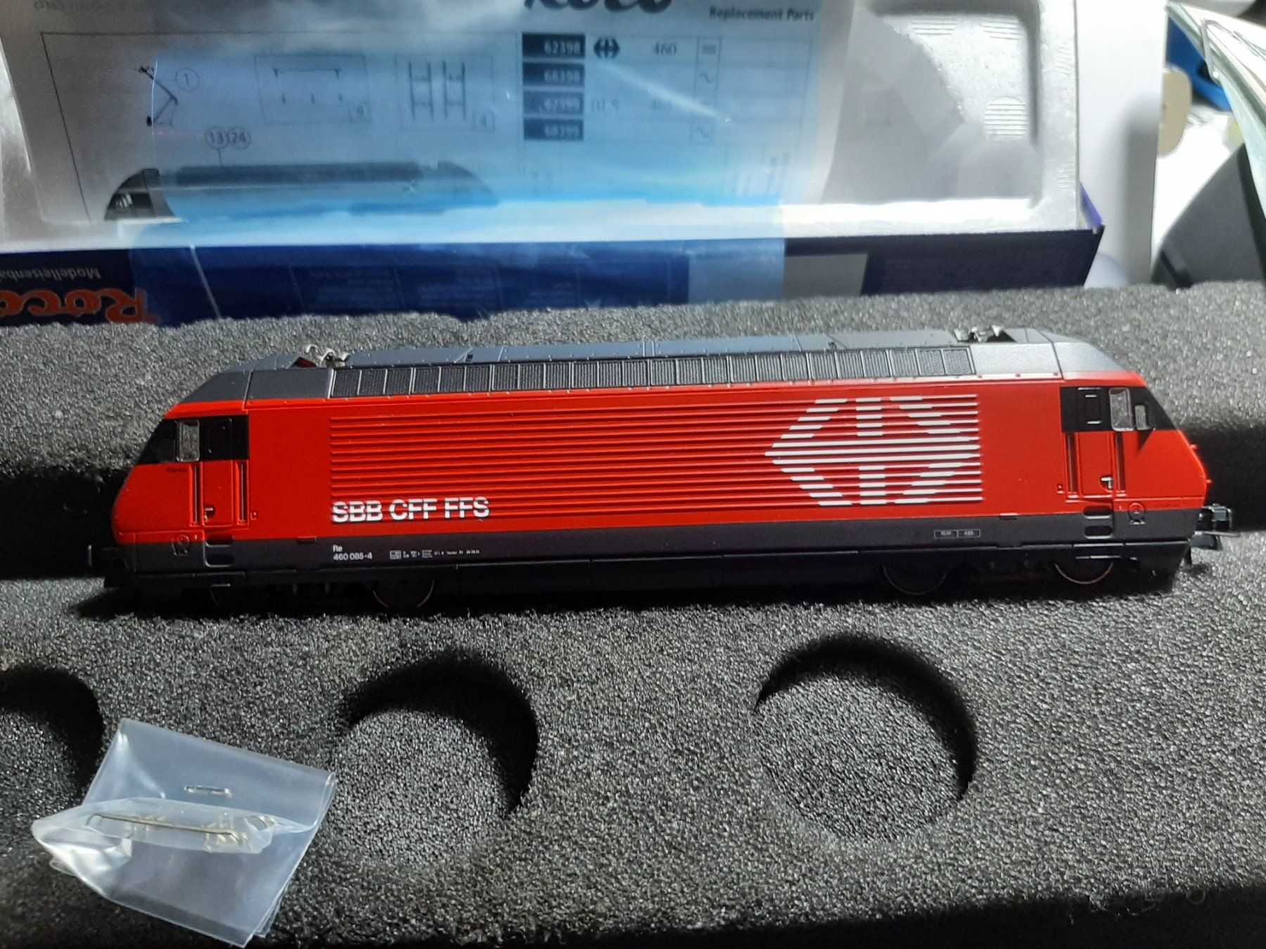 Roco Modellini di ferrovie: ROCO 62398 Re 460 085-4 – Usato da Avully venduto da RIVALIS 2