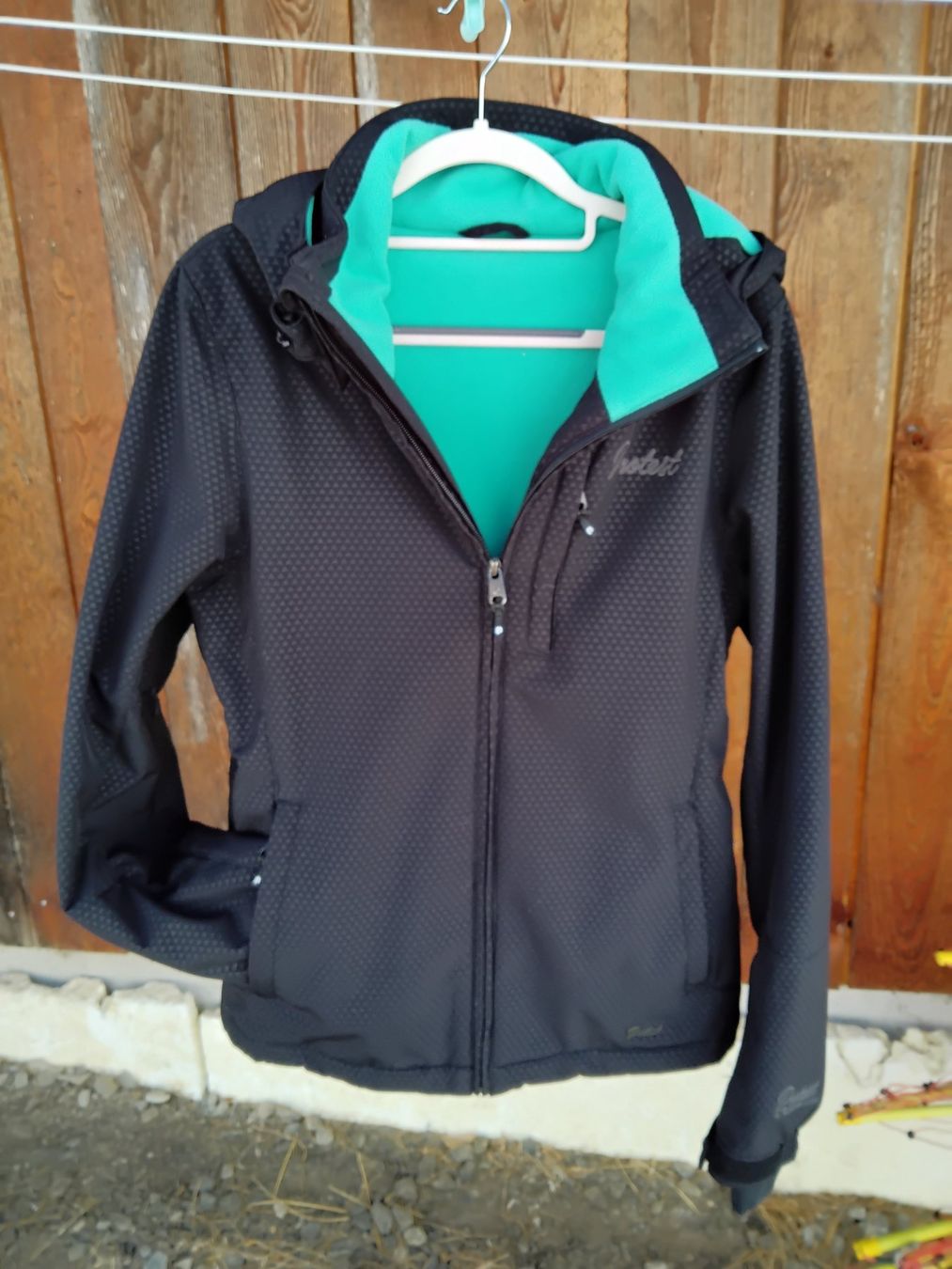 Jacken: Coole Ski Jacke der Grösse L – Gebraucht aus Saxeten von Hoesi1967