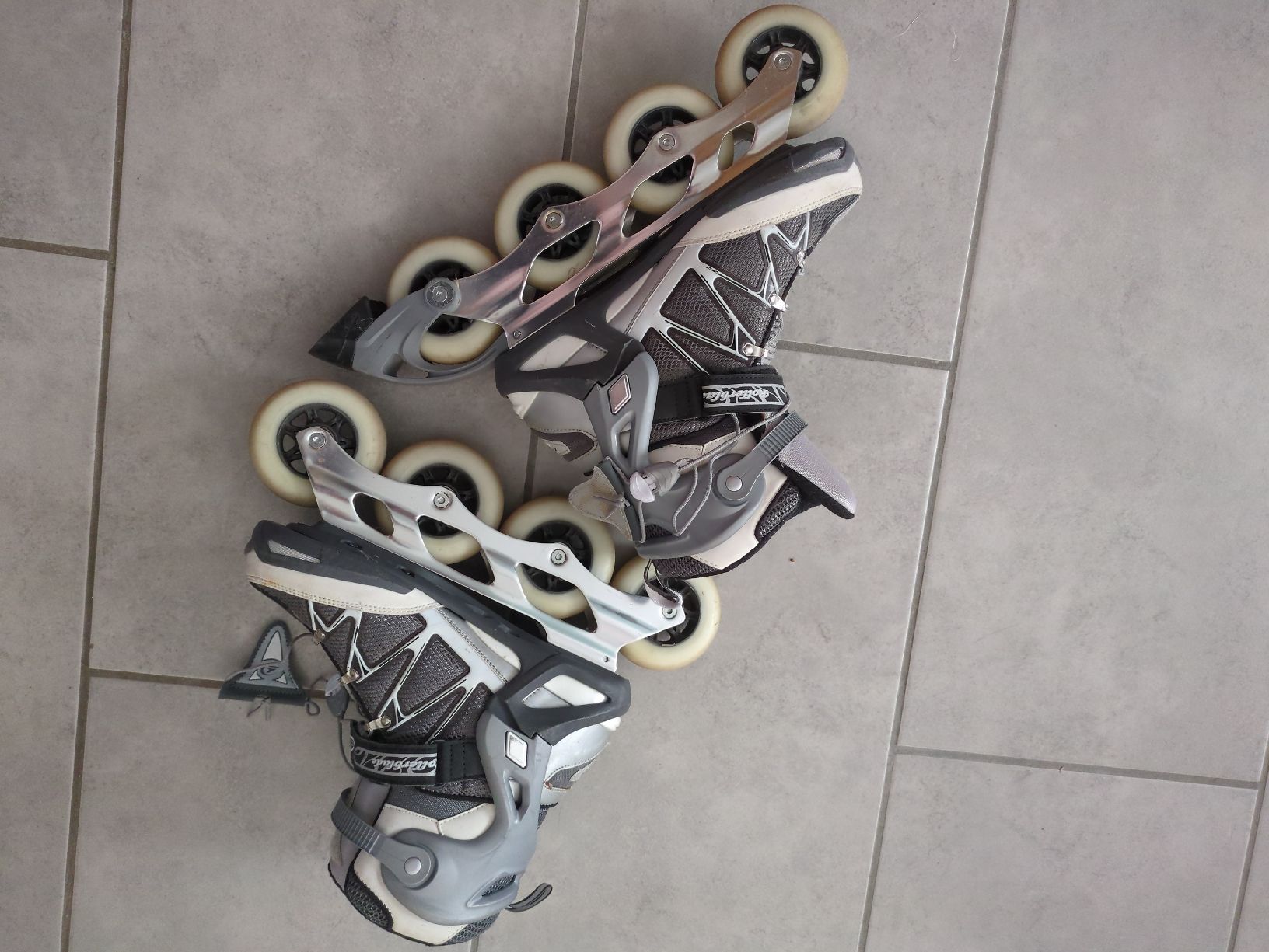 Patins à roul. & inline: Rollerblades Gr. 41 – D'occasion à Susten par Pu0 1