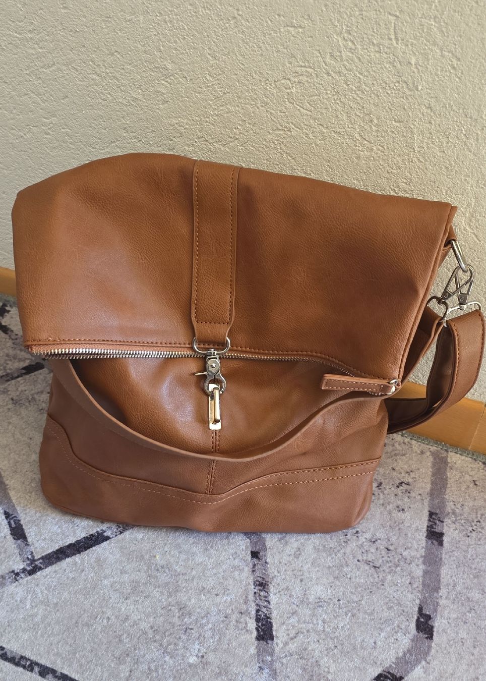 Only Borse da donna: Handtasche Cognac neuwertig – Usato da Adlikon venduto da Tami2019