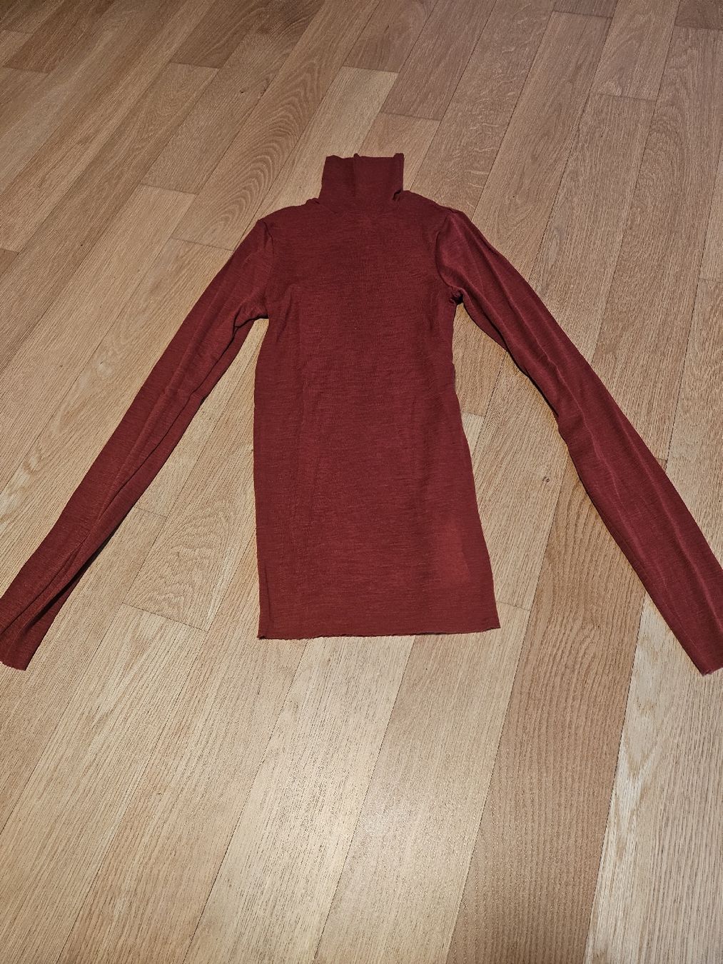 Cos Top: Cos top 100%wool red rot – Nuovo (secondo la descrizione) da Männedorf venduto da eli_y5vn