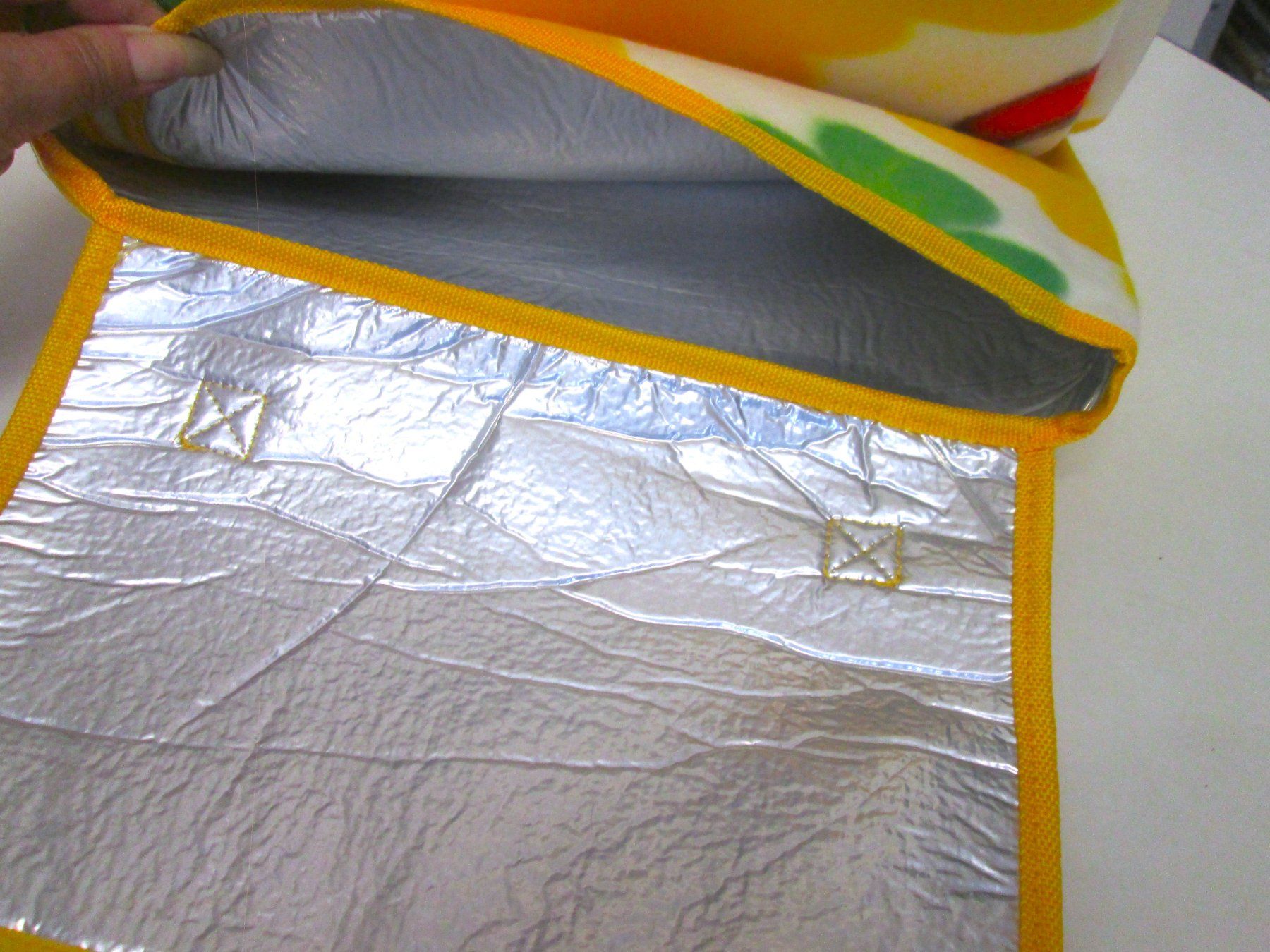 Coperte: Picknikdecke Emoji, Neu – Nuovo e nell'imballaggio originale da Sementina venduto da babucia 1
