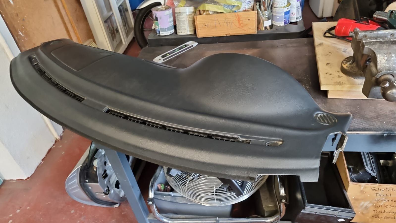 Mercedes-Benz Tutti pezzi di ricambio auto: SLK R170 Vormopf Armaturenbrett/Dashboard Bj.2000 – Usato da Zetzwil venduto da lor_2j9p 2