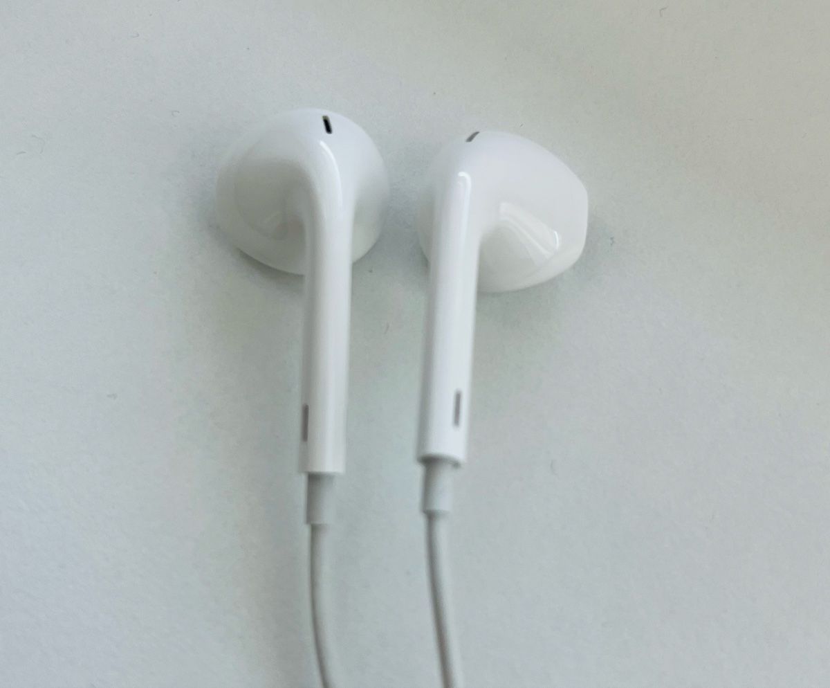 Apple Kopfhörer: Apple EarPods Lightning cable  – Neu (gemäss Beschreibung) aus Renens VD von jes_7rb2 1