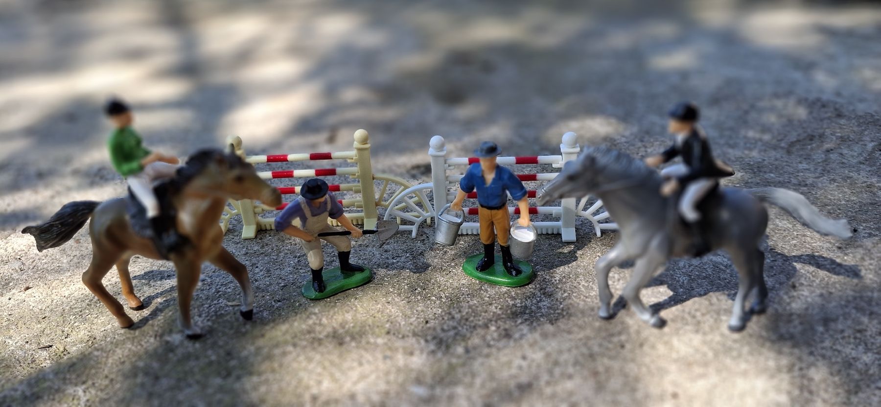 Figuren:  Pferde und Hindernisse  – Gebraucht aus Dussnang von novi02