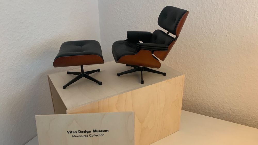 Vitra Lounge Chair und Ottoman, Miniatur Kaufen auf Ricardo