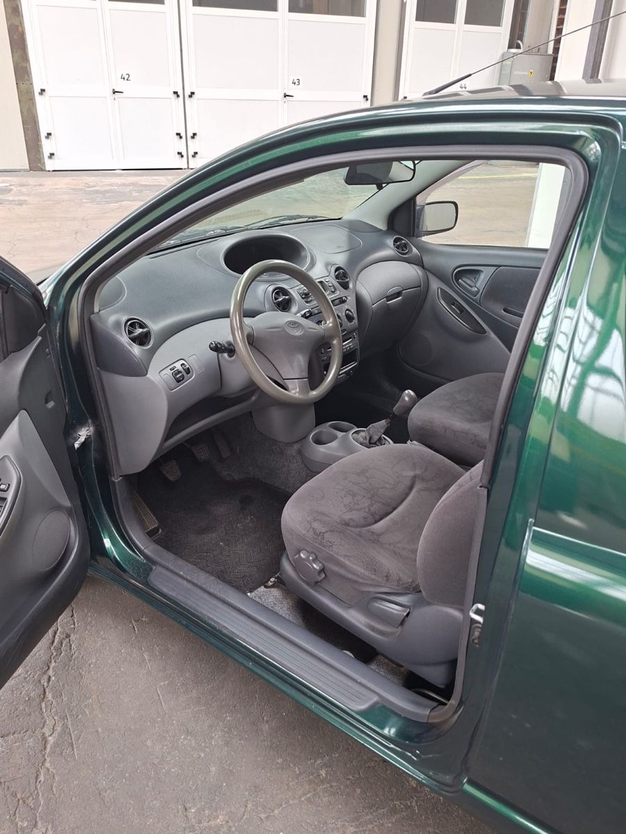 Toyota Automobili: Vendo Toyota Yaris 1.3 – Usato da Canobbio venduto da rox_l8br 2
