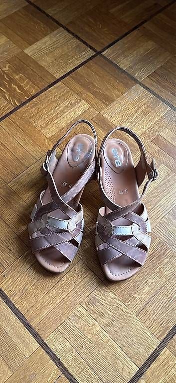 Ara Scarpe da donna: Sandales Ara 37,5 – Usato da Veyrier venduto da Nath9279