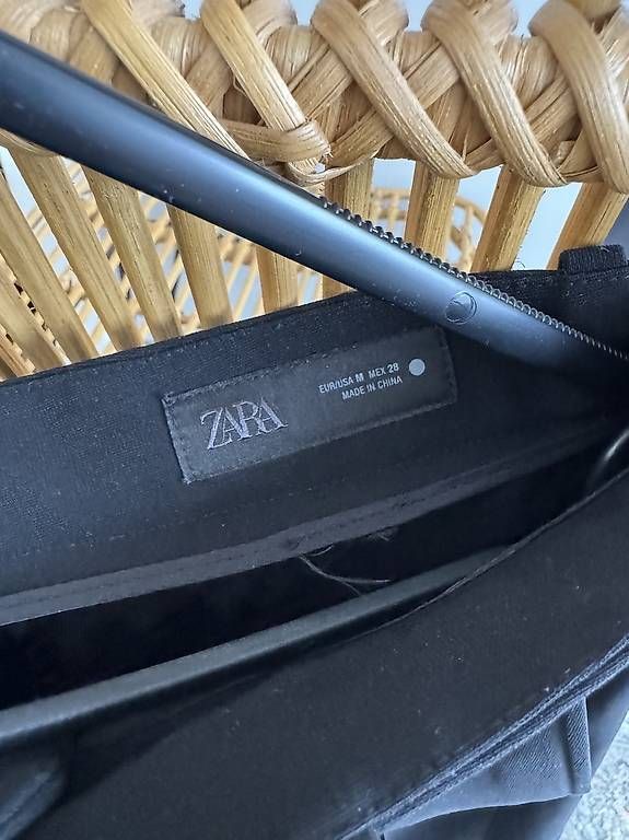 Pantaloni: Zara Hose – Usato da St. Gallen venduto da sho_xzw7 1