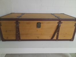 Truhe aufklappbar Tannenholz