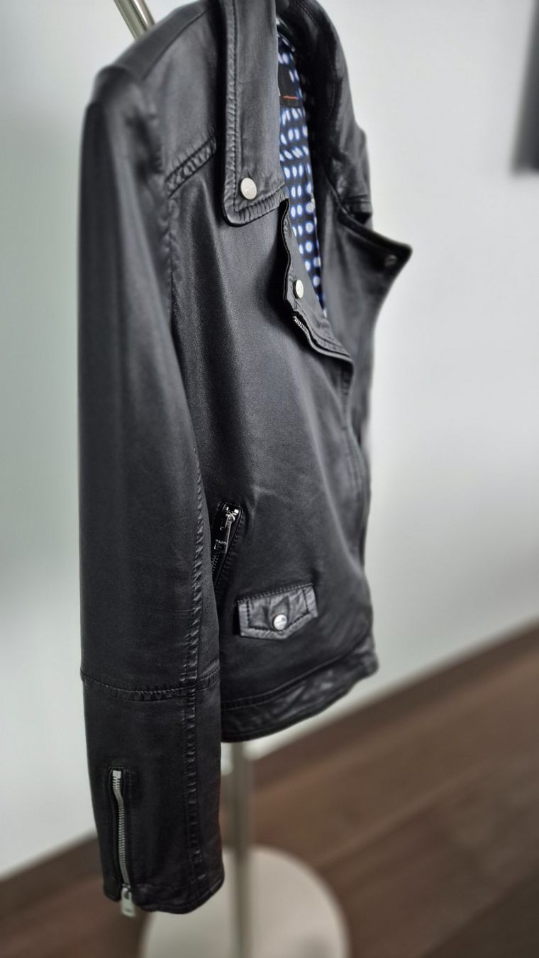 Marc Cain Giacche: Marc Cain Lederjacke, Gr. 36, Top Zustand – Nuovo (secondo la descrizione) da Bubikon venduto da Linda-G 1
