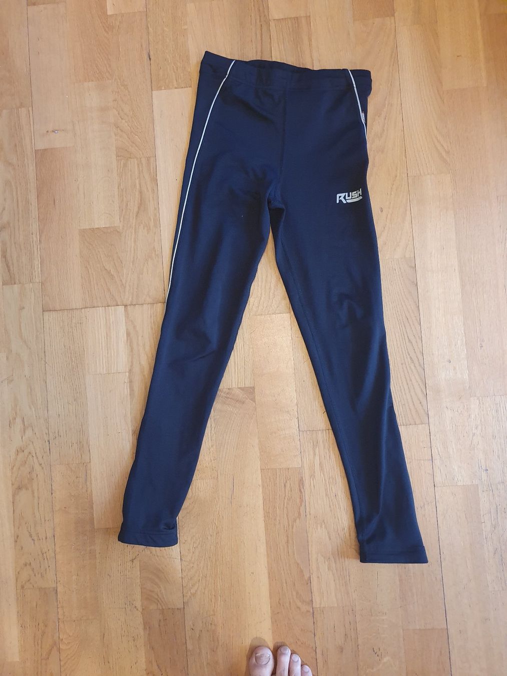Pantaloni: Trainerhose Rush Grösse 140 – Usato da Zürich venduto da loosebone 1
