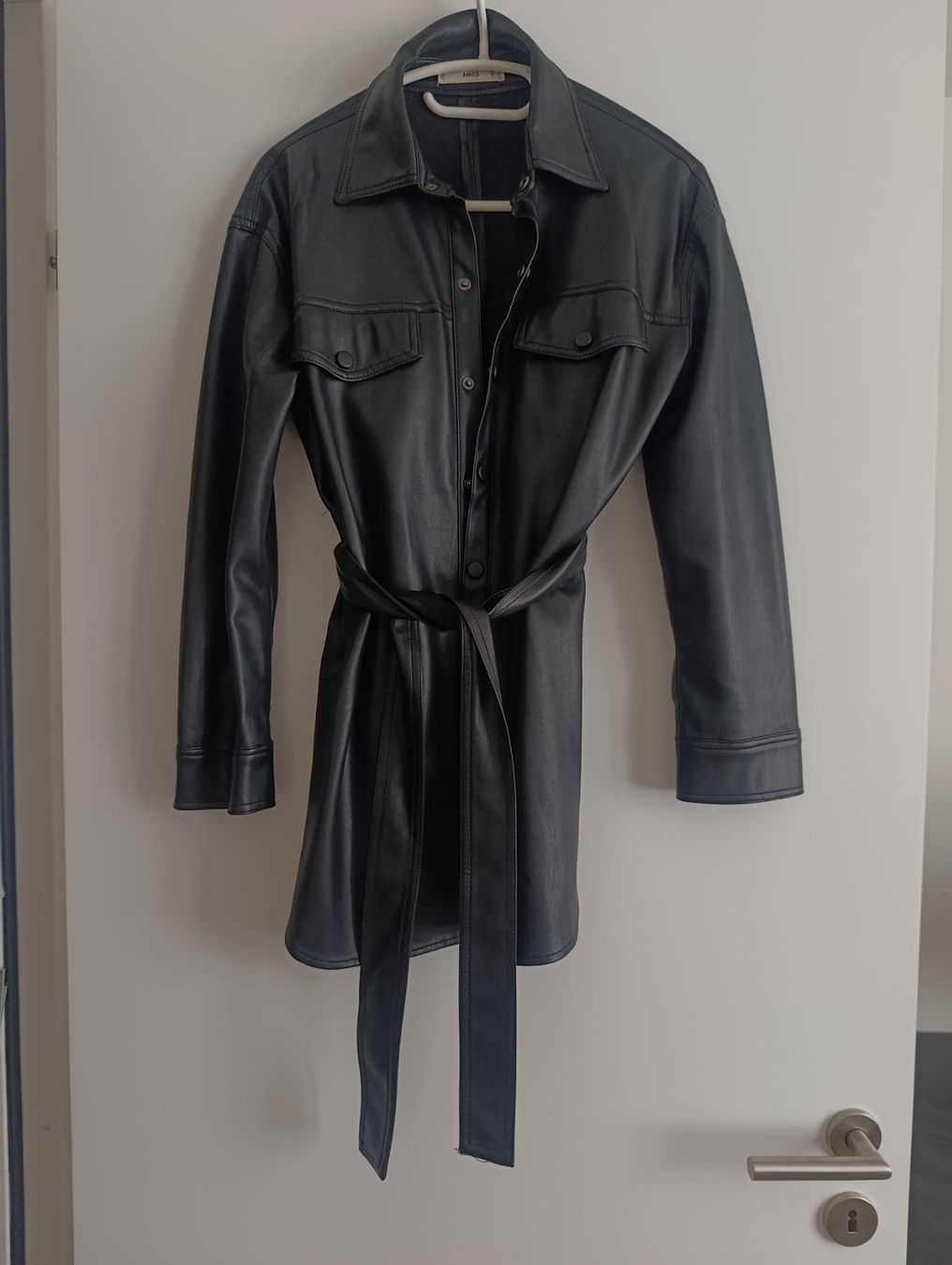 Zara Chemisiers: Bluse/Jacke in Lederoptik Gr. 34 – D'occasion à Dietikon par iksan 1