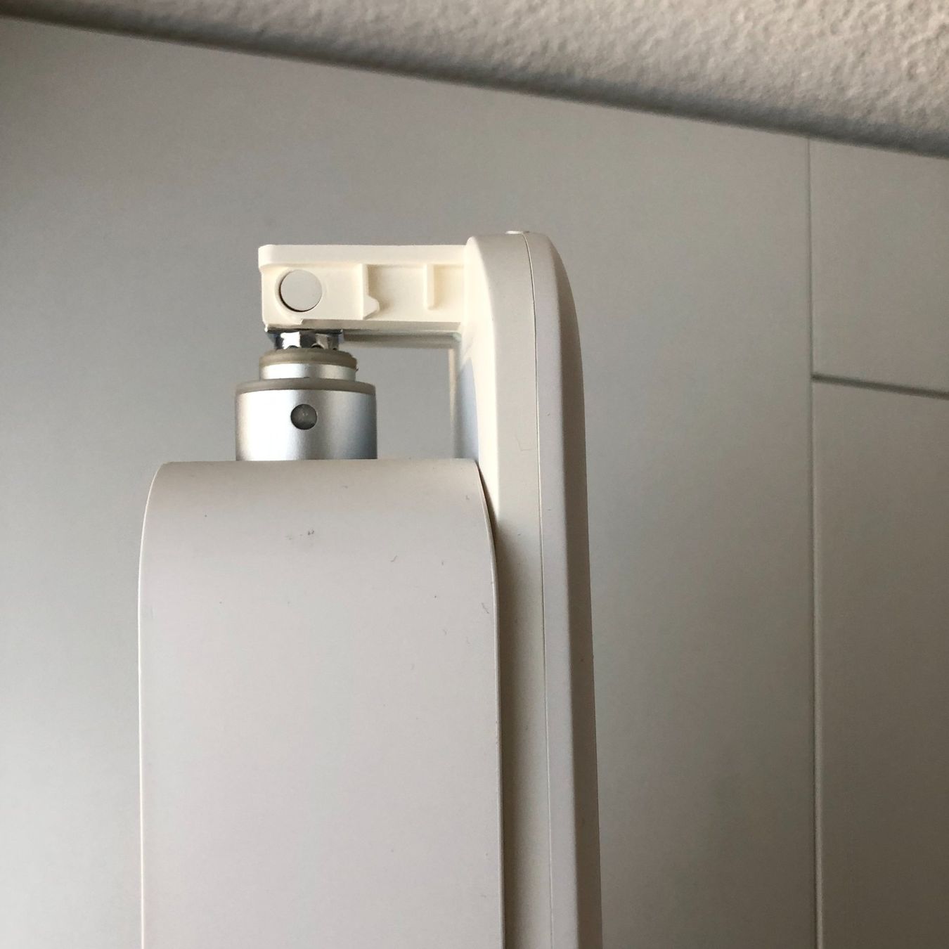 Altro in Decorazioni & Accessori: Handyhalterung, USB-Ladeanschluss – Usato da Schlieren venduto da MayaSheng1983 4