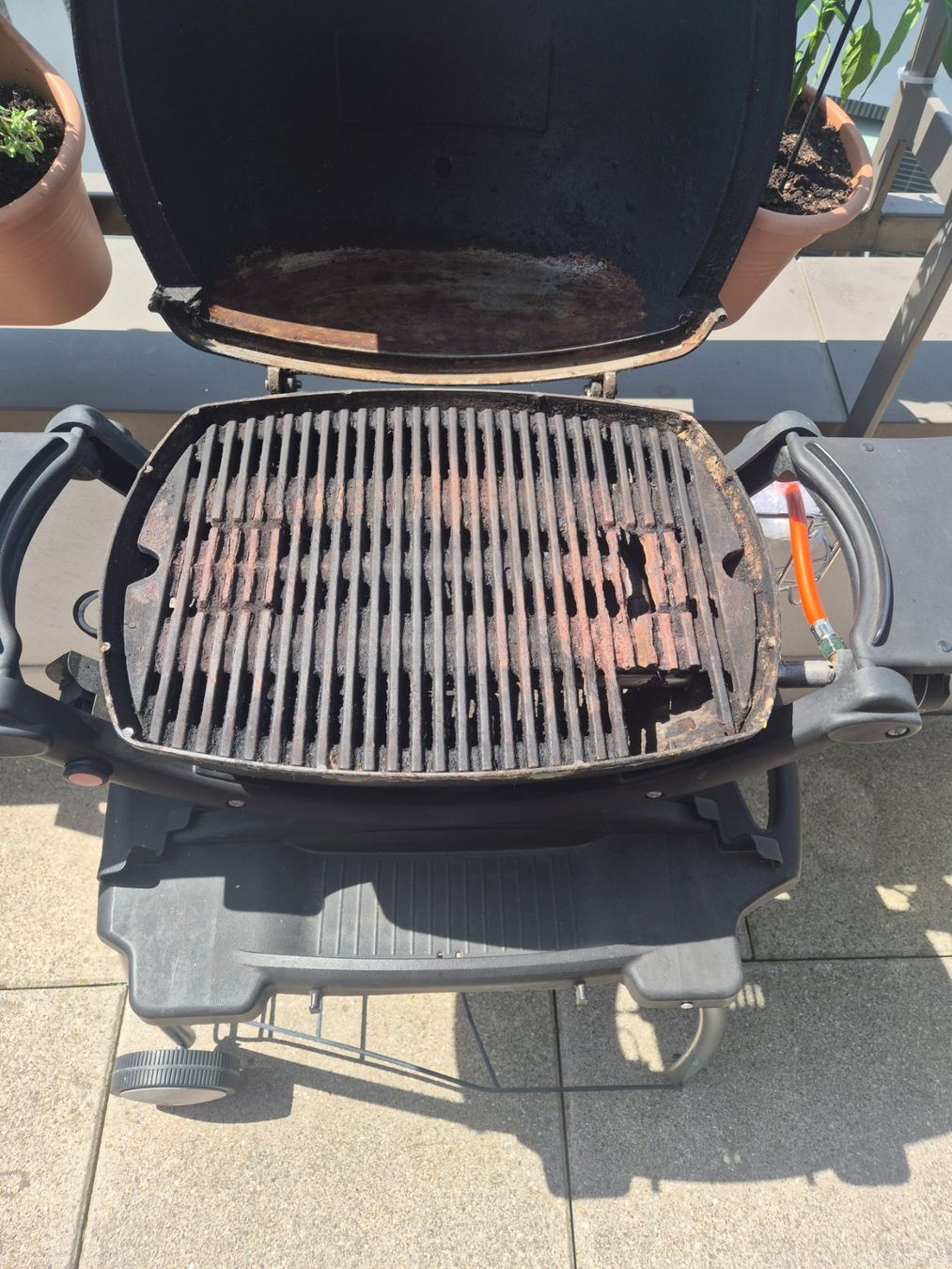 Weber Griglie: Weber Gasgrill Q1200 + Rollwagen + Abdeckung – Usato da Zürich venduto da Daniel_1983 2