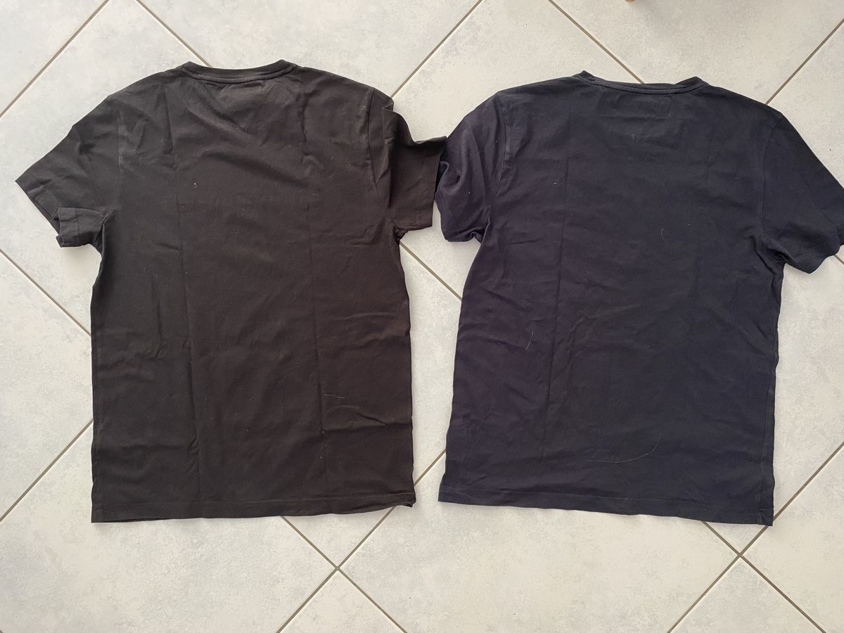 Tommy Hilfiger T-shirt: 2 t-shirt Hilfiger  – Usato da etoy venduto da fca027 1