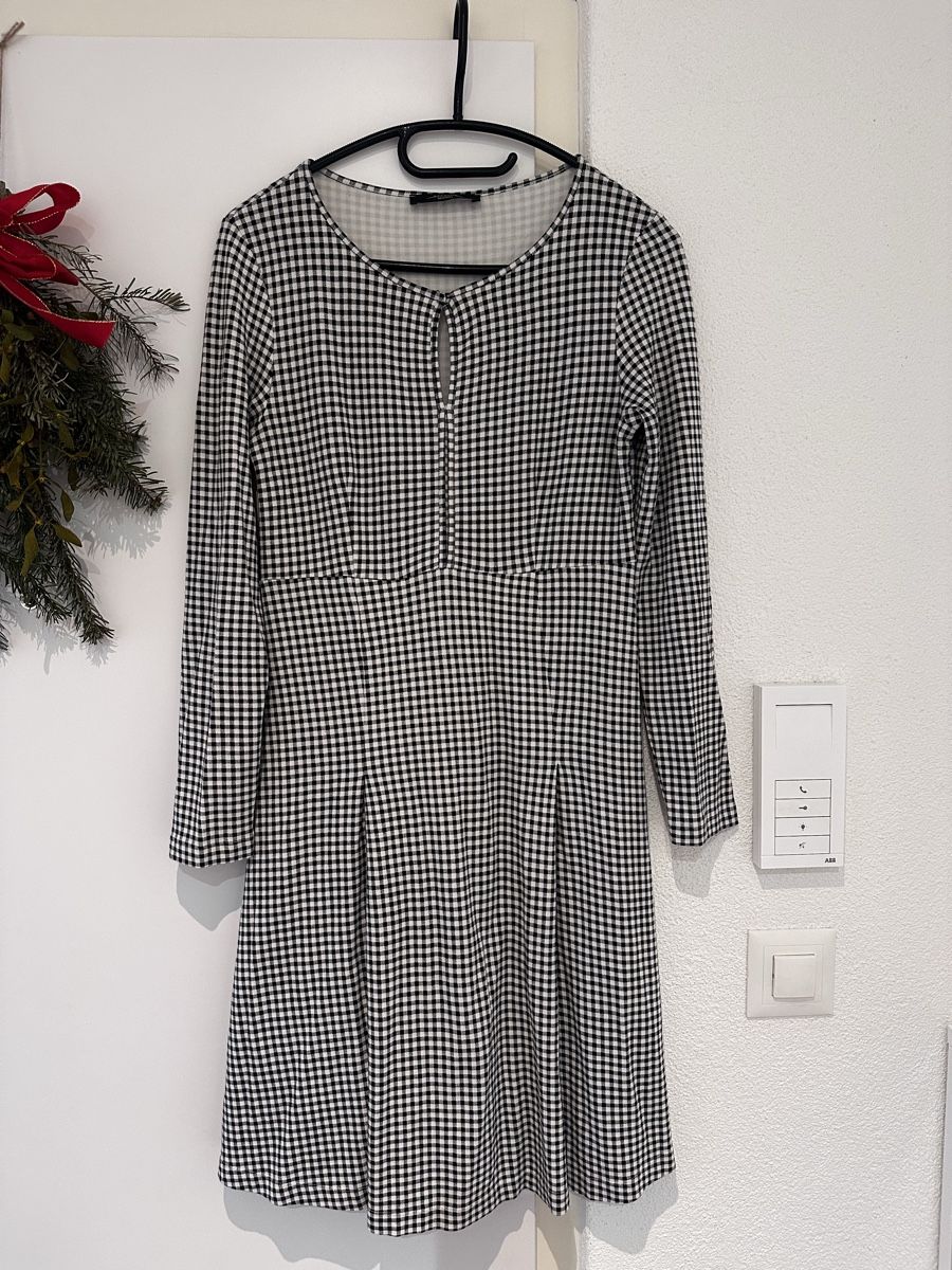 Max Mara Vestiti: Max Mara Kleid Grösse S – Nuovo (secondo la descrizione) da Zürich venduto da millaiana