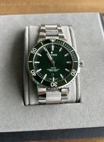 ORIS AQUIS Date Green
