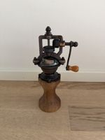 Pfeffermühle aus Holz mit Metall Handkurbel