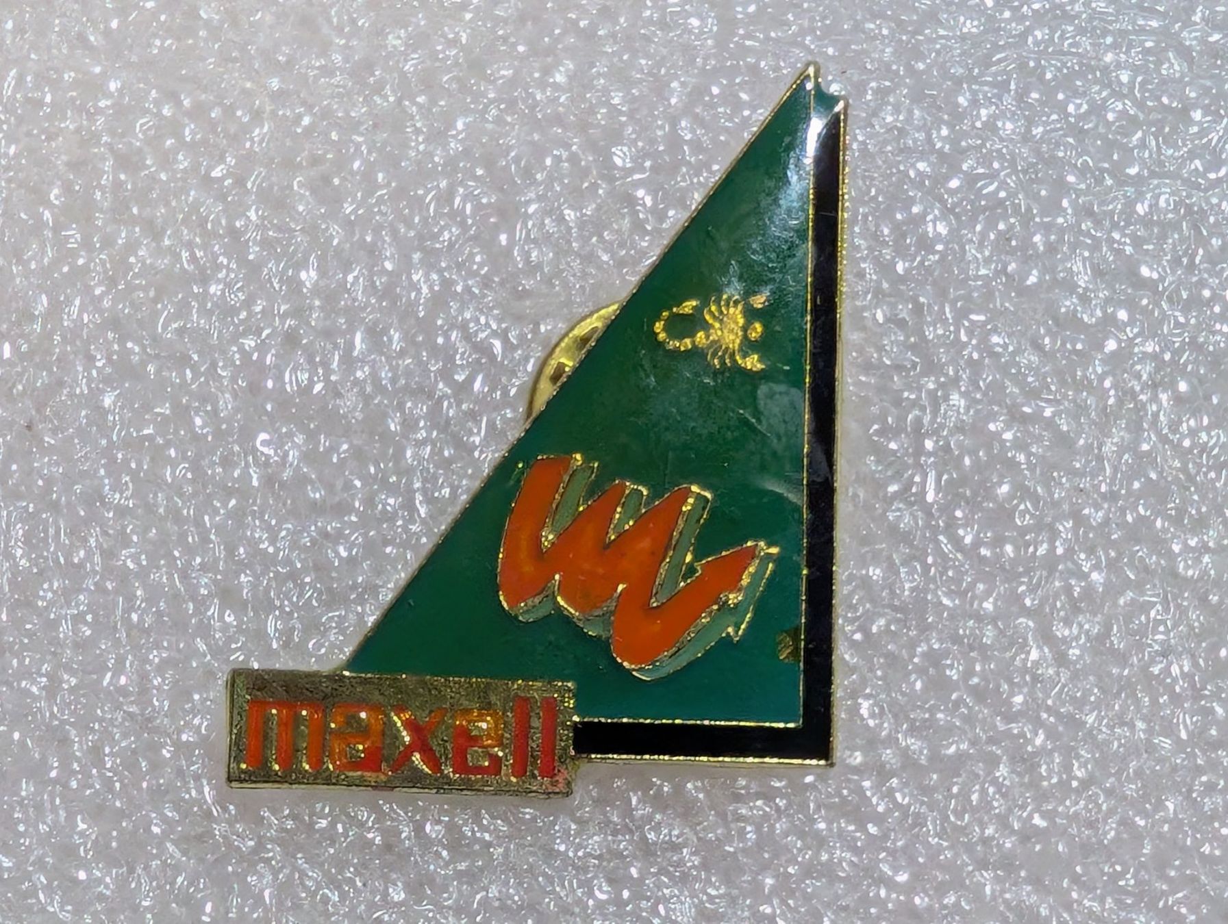 Plaquettes & Badges: Ansteckpin 251: Maxell – D'occasion à Oppligen par Pin-Fall-Shop