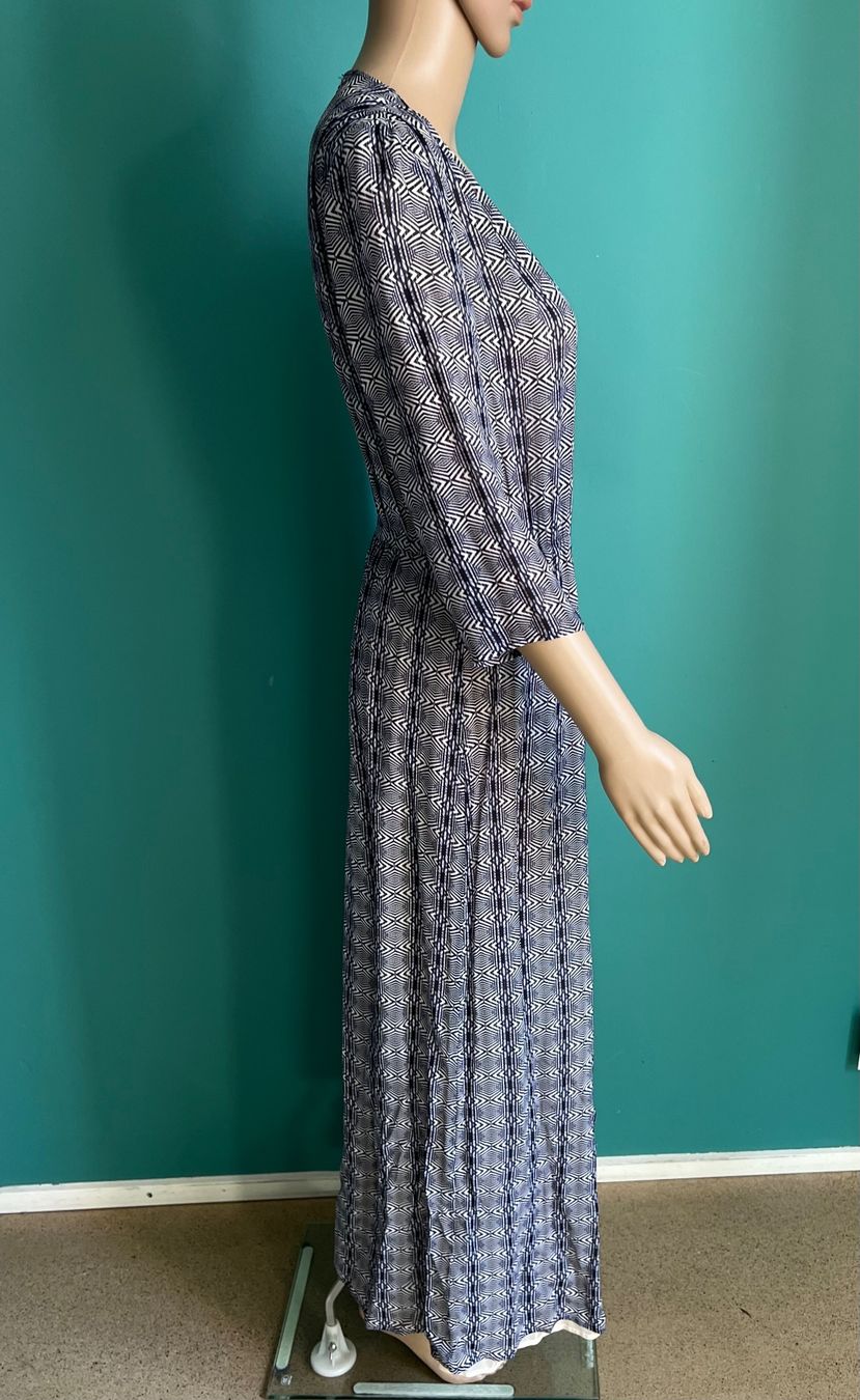 Cinque Kleider: gemustertes CINQUE Wickelkleid – Gebraucht aus Zürich von ClosetQueen 5