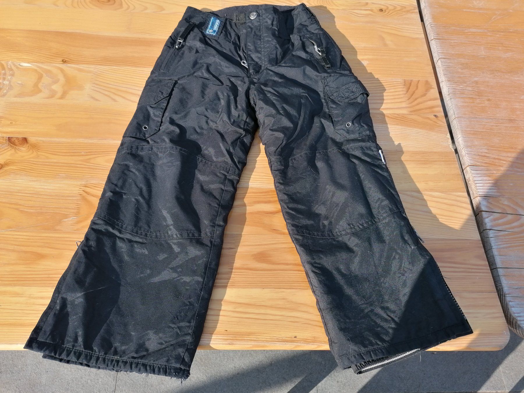 Pantaloni: Winter 2 Skihosen Grösse 104 – Usato da Balterswil venduto da machines6 3