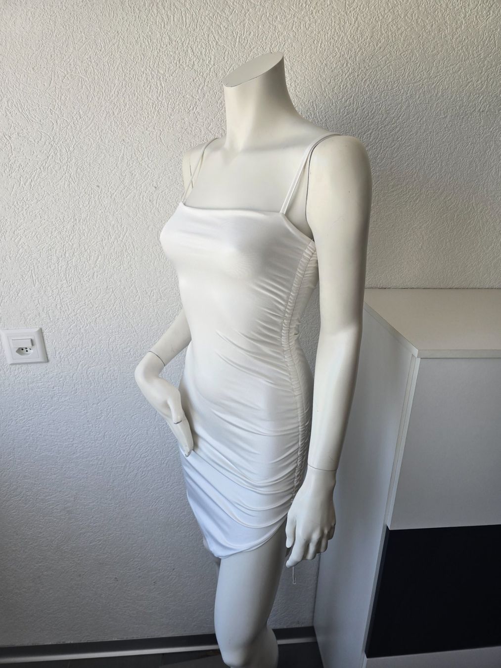 Robes: Robe asymétrique Taille -XS – Neuf (Voir description) à Les Verrières par kitel79 2
