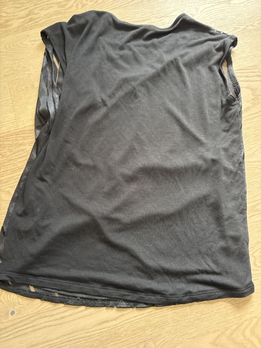 Esprit T-shirt: Edles Shirt von Esprit Grösse S – Usato da Erlinsbach venduto da Camara4 1