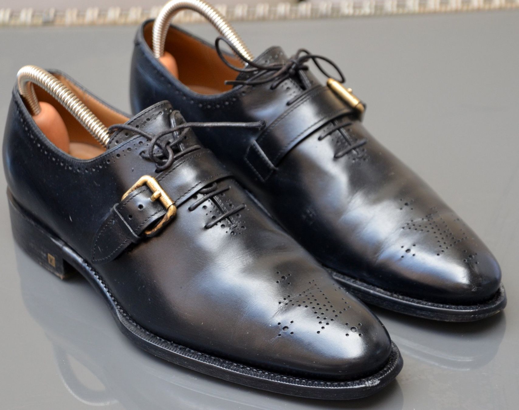 Louis Vuitton Scarpe da uomo: Louis Vuitton Schuhe / chaussures 40,5  / 6.5 – Usato da Collonges venduto da Auganien 2