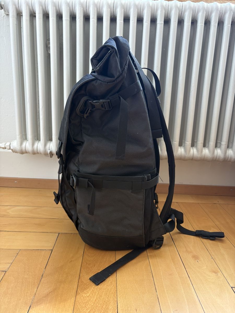 Zaini: Thule Covert DSLR Rolltop Backpack Kamera Rucksack – Usato da Zürich venduto da ChrisCF 1