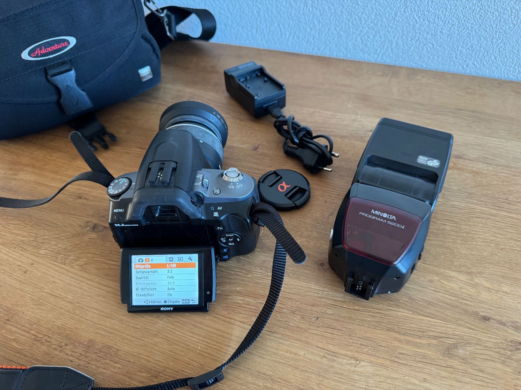 Sony Fotocamera: Sony Alpha 380 Spiegelreflexkamera – Usato da Frauenfeld venduto da dilili 3