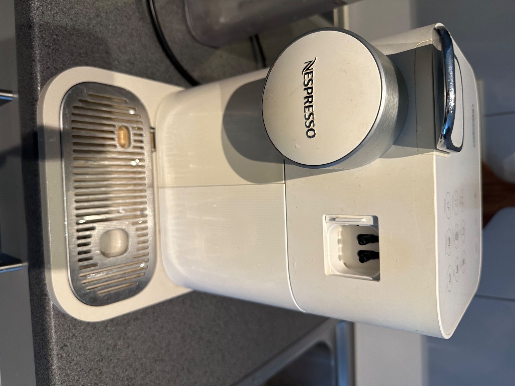 Nespresso Macchine per caffè & Macchine per espresso: Machine à café Nespresso – Usato da Brügg BE venduto da Kouki 3